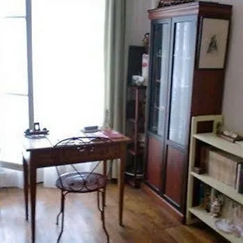Charonne 2 Bed & Breakfast Parigi