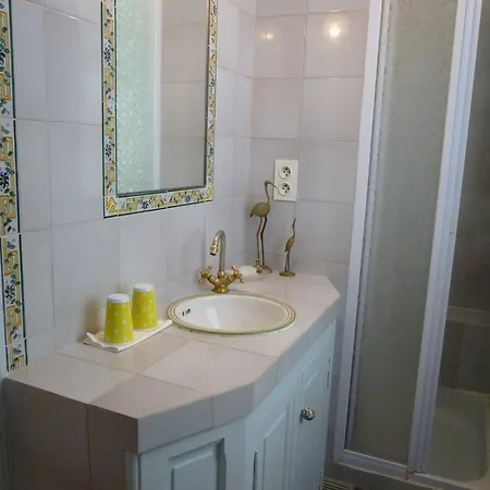 Charonne 2 Bed & Breakfast Paris